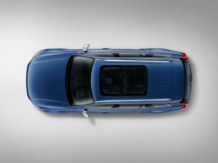  Volvo XC90 T6 R-Design 2015 года  (фото 6 из 14)